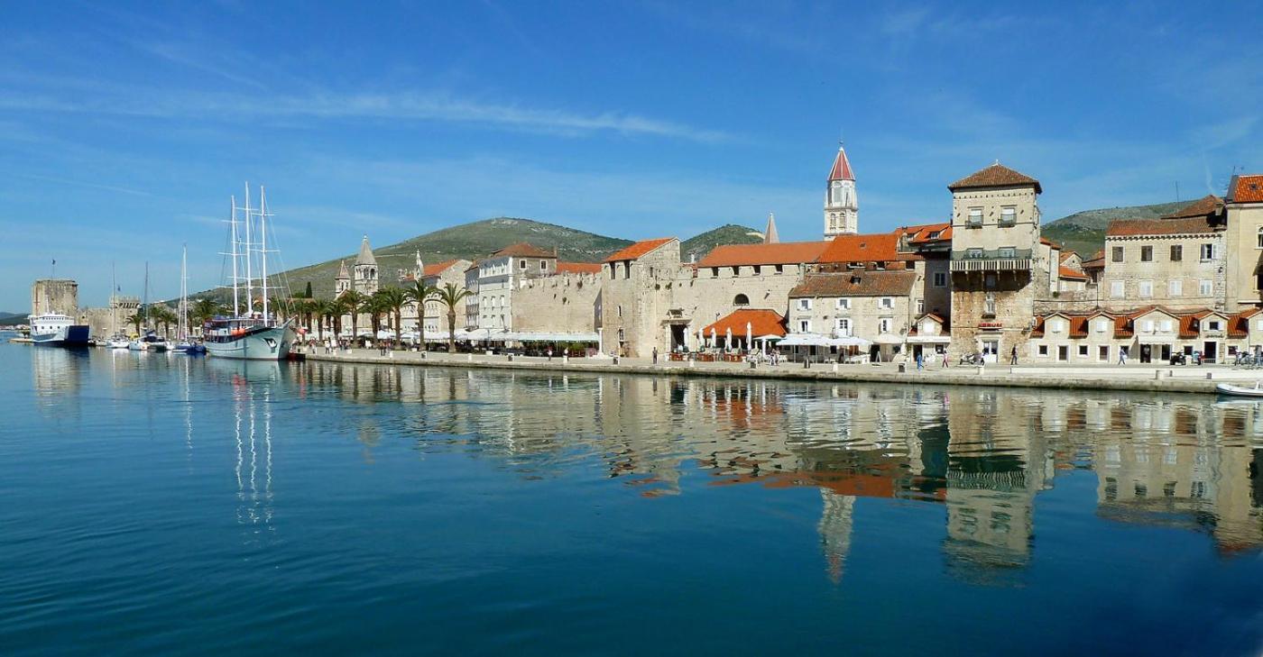 Apartments Brico - Heated Pool Trogir Buitenkant foto