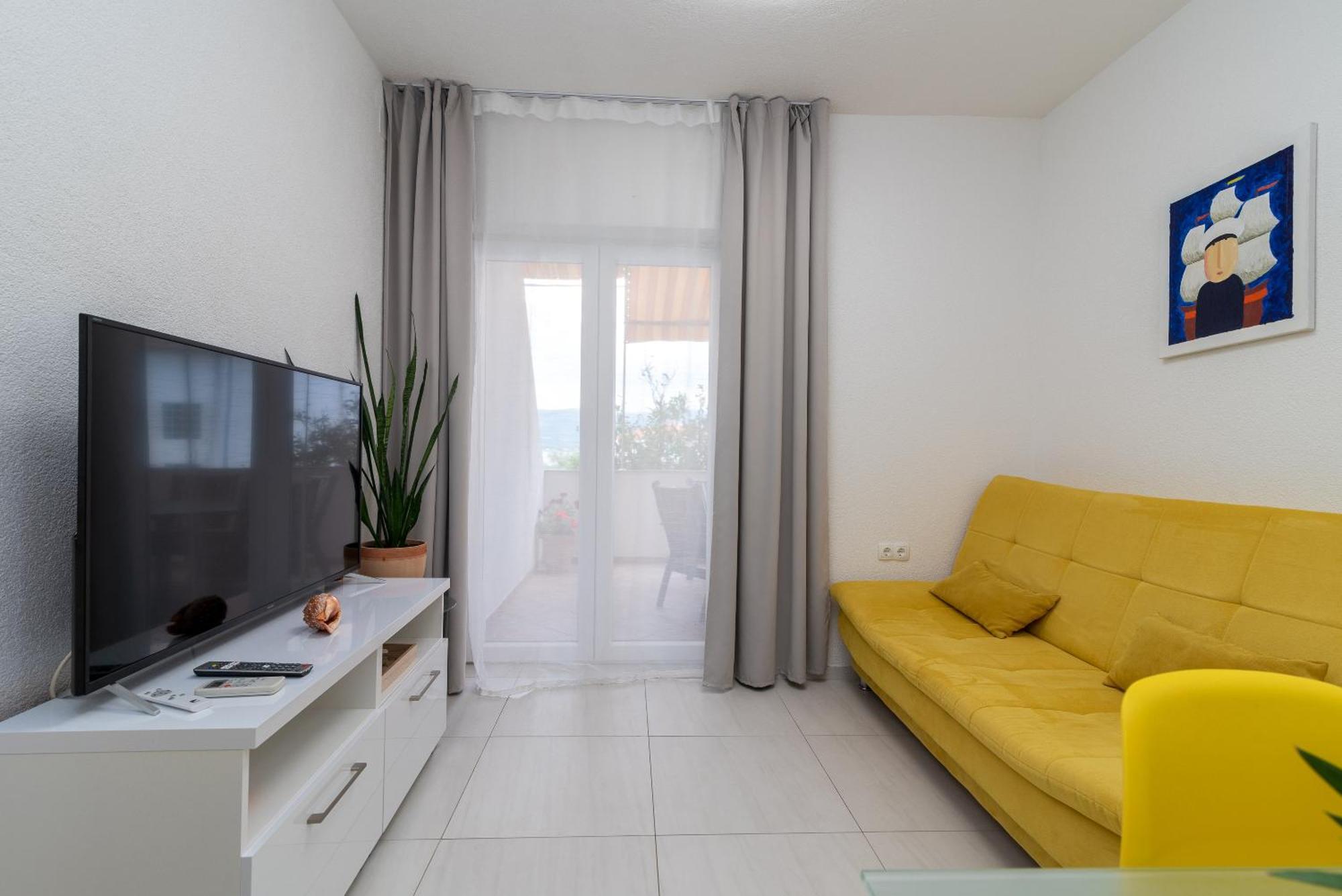 Apartments Brico - Heated Pool Trogir Buitenkant foto
