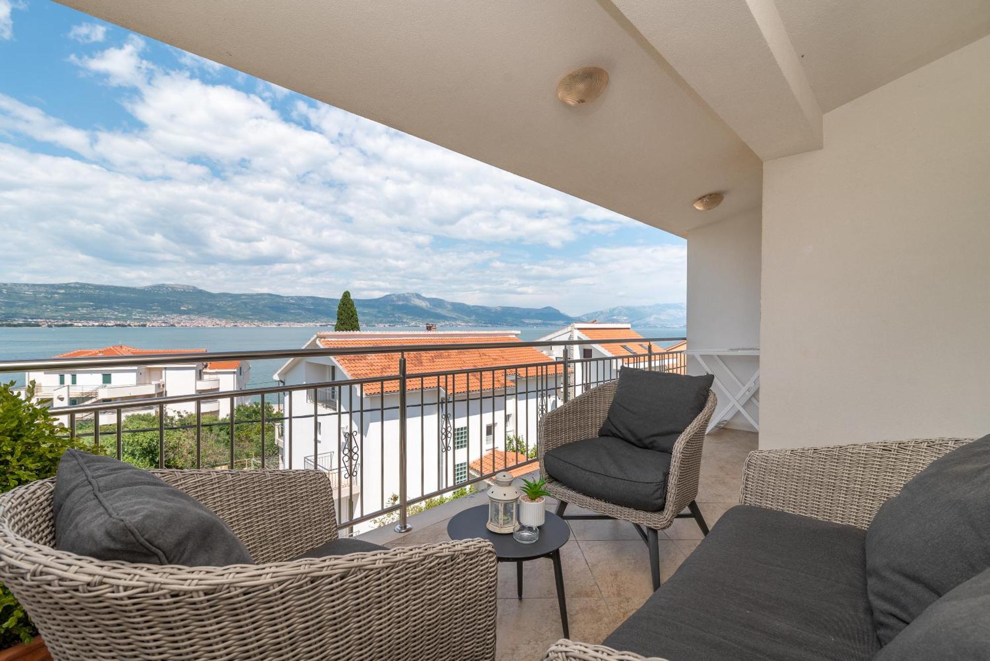 Apartments Brico - Heated Pool Trogir Buitenkant foto