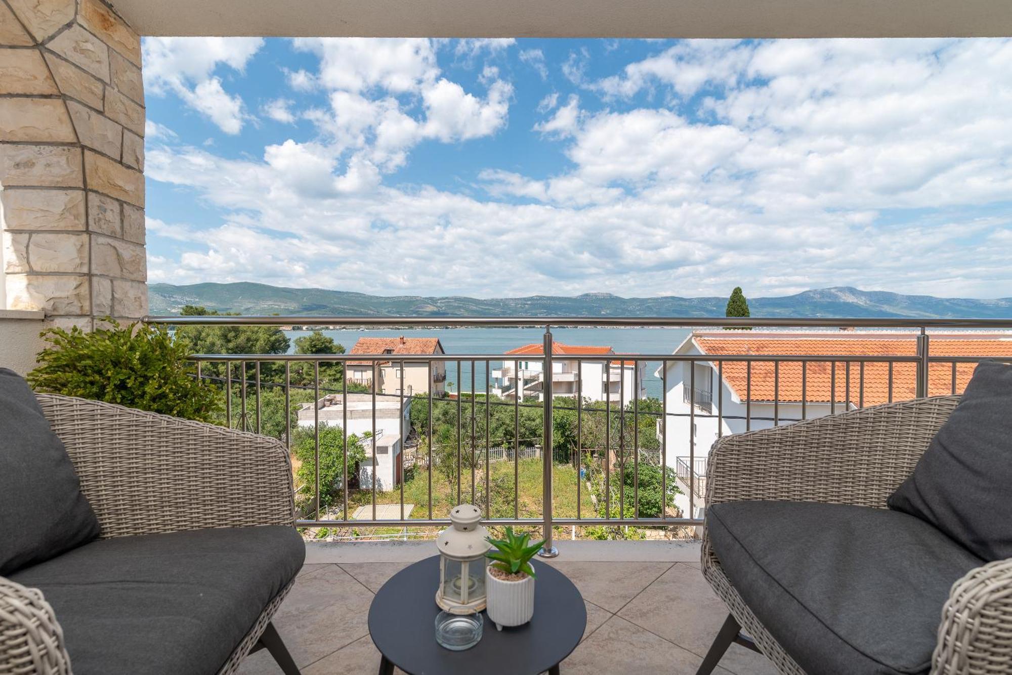 Apartments Brico - Heated Pool Trogir Buitenkant foto