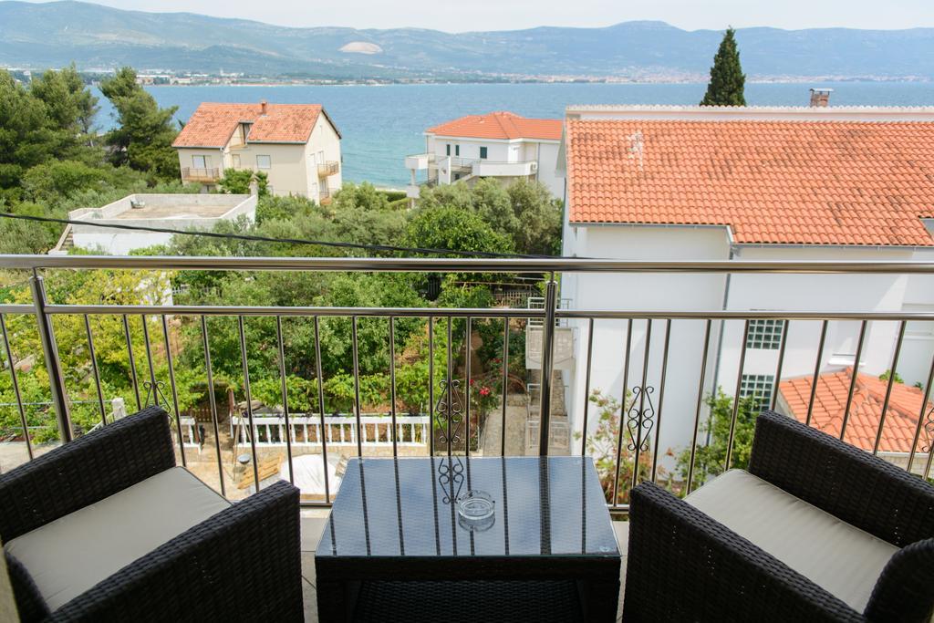 Apartments Brico - Heated Pool Trogir Buitenkant foto